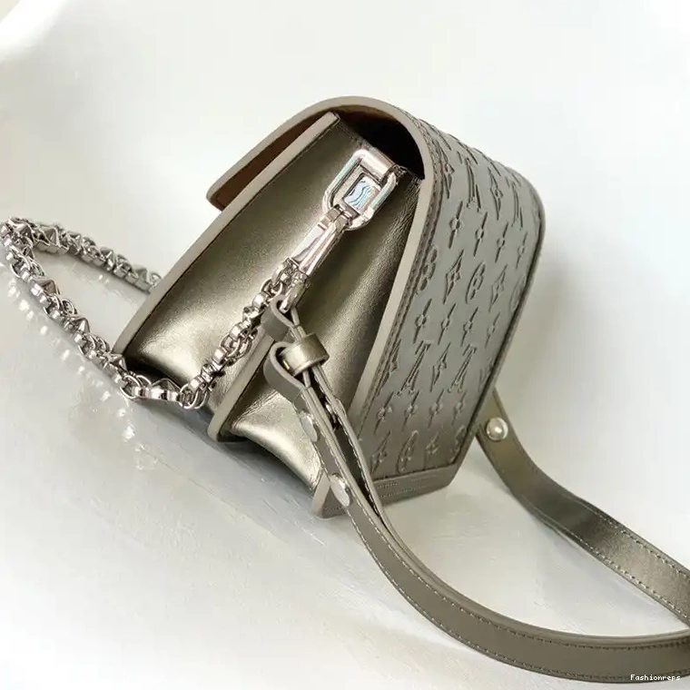Fashionrepsfam ru Bag 2308DJ0024 LV 0523